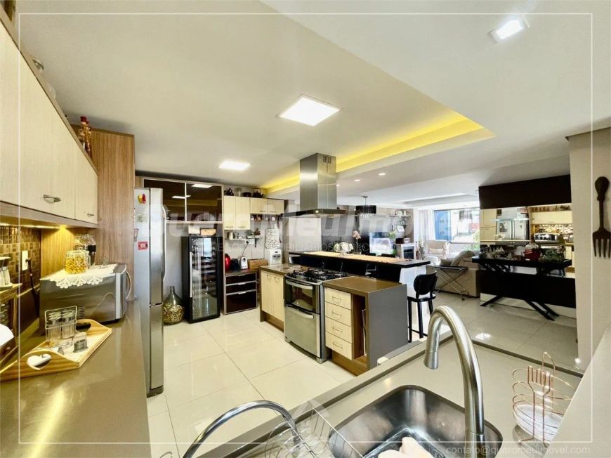 Apartamento de 3 dormitórios em Ana Rech