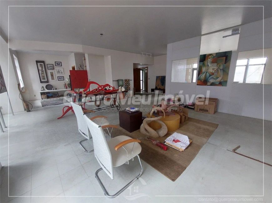 Sala aérea com terraço no Centro de Caxias do Sul