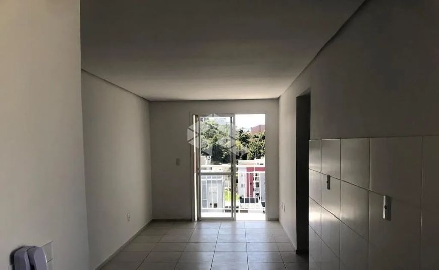 Apartamento, 49m², leste/norte, 8º andar, sacada com churrasqueira, garagem.