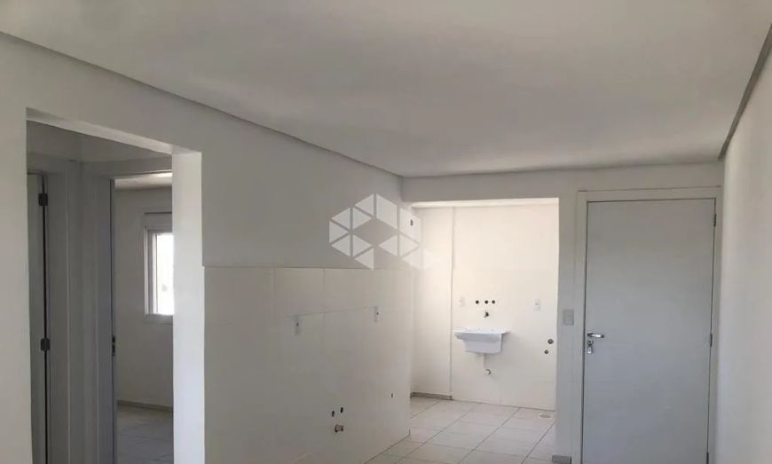 Apartamento, 49m², leste/norte, 8º andar, sacada com churrasqueira, garagem.