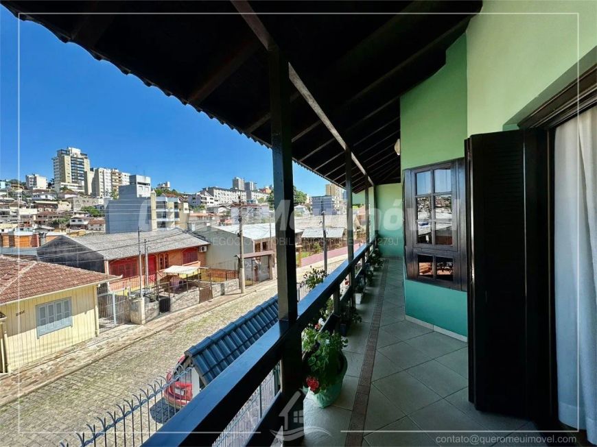 Casa 3 dormitórios no Panazzolo
