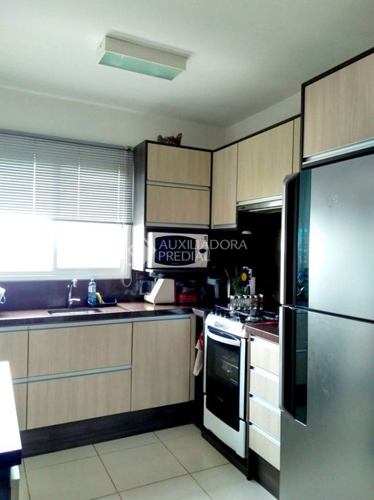 Apartamento semi mobiliado no Madureira