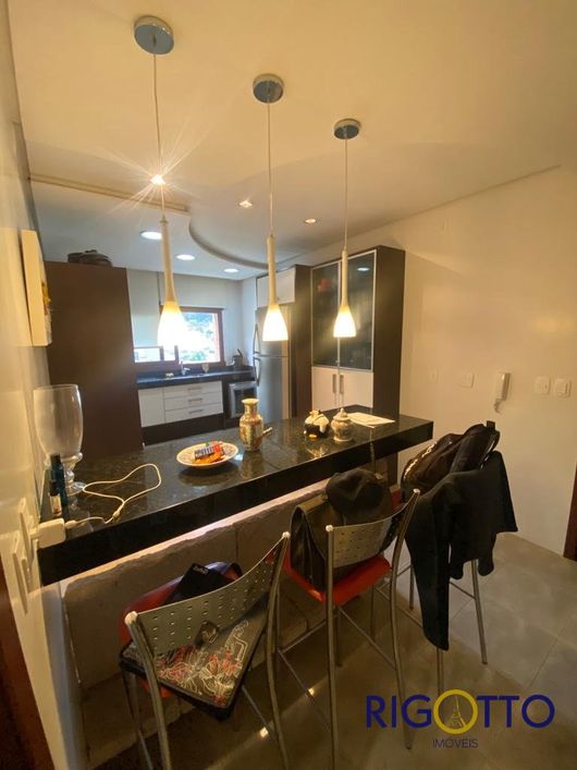 APARTAMENTO MOBILIADO|3 DORM|SUITE|SALA|SACADA|COZINHA|ÁREA DE SERC|BANHEIRO|LAVABO|LAREIRA|2 VAGAS