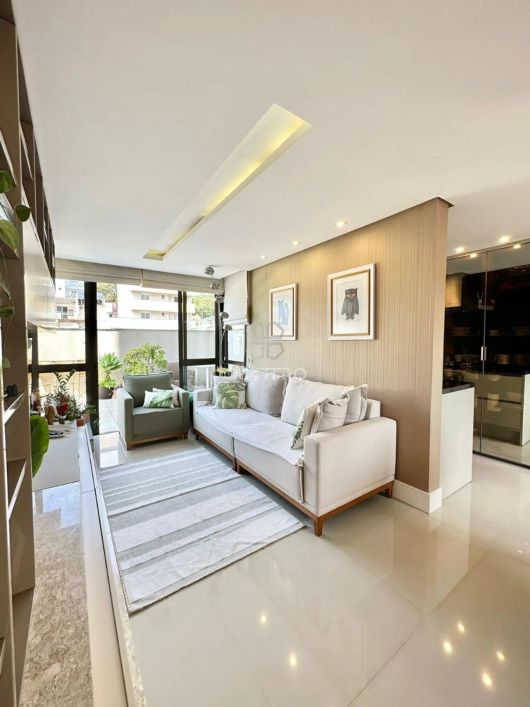 Apartamento mobiliado com amplo terraço no Vinhedos