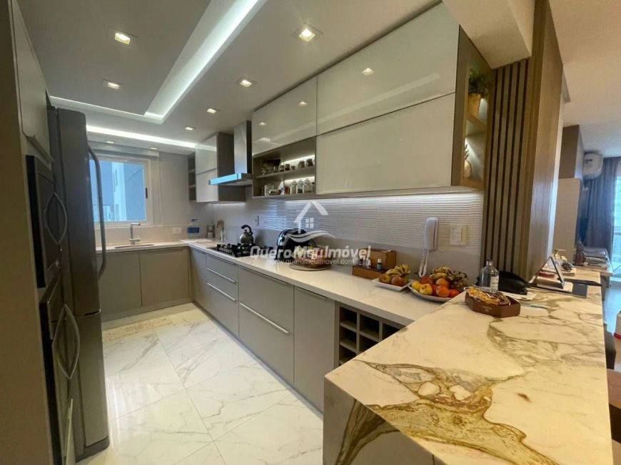 Apartamento mobiliado à venda no Madureira.