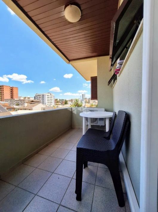 Apartamento semimobiliado para venda no bairro Pio X de 3 dormitórios, 1 suíte e 1 box de garagem