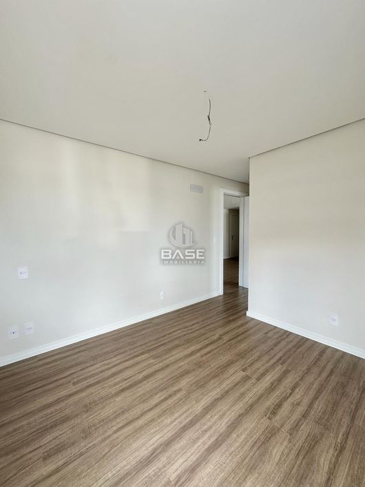 Apartamento novo com 2 dormitórios, sendo 1 deles suíte, sala de estar e jantar integradas com ampla