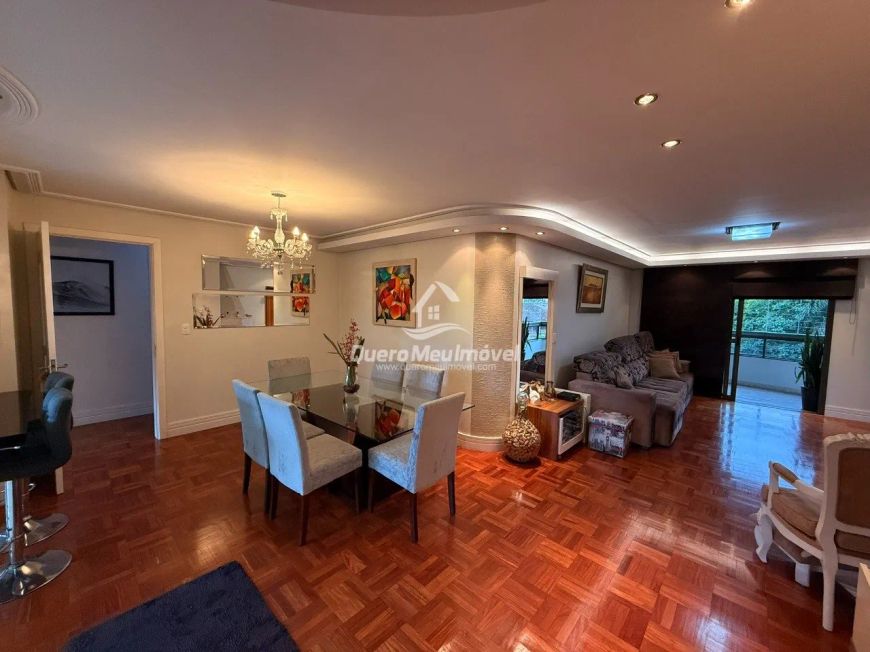 Apartamento a venda em São Pelegrino