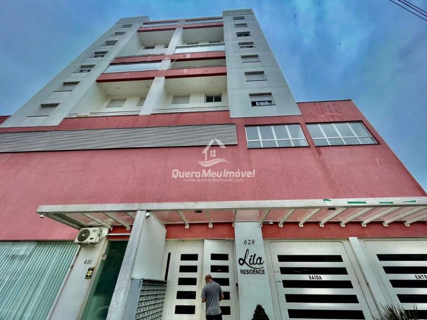 Apartamento semimobiliado no Desvio Rizzo