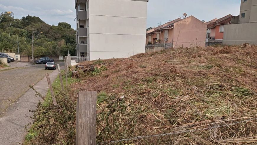 Excelente terreno de esquina no Bairro Jardim do Shopping! Ótima orientação solar (Norte/Leste) e lo