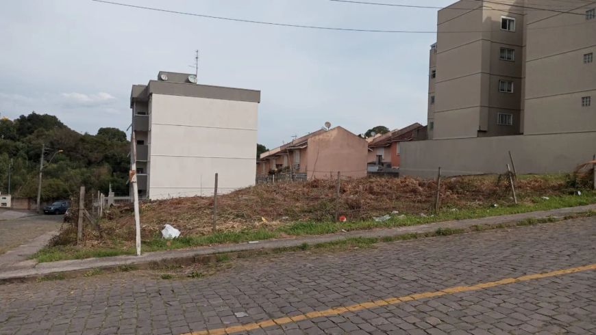 Excelente terreno de esquina no Bairro Jardim do Shopping! Ótima orientação solar (Norte/Leste) e lo
