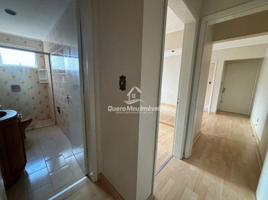 Apartamento de 1 dormitório com garagem no Centro