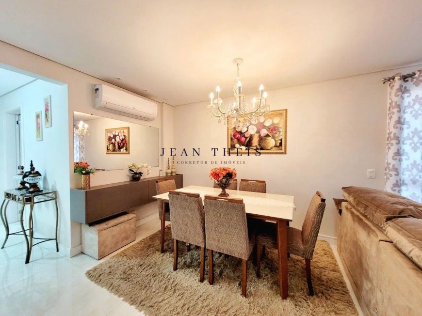 Apartamento Semi Mobiliado à venda no bairro Pio X