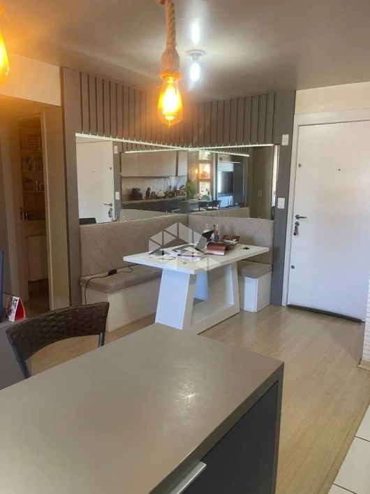 Apartamento em Cinqüentenário