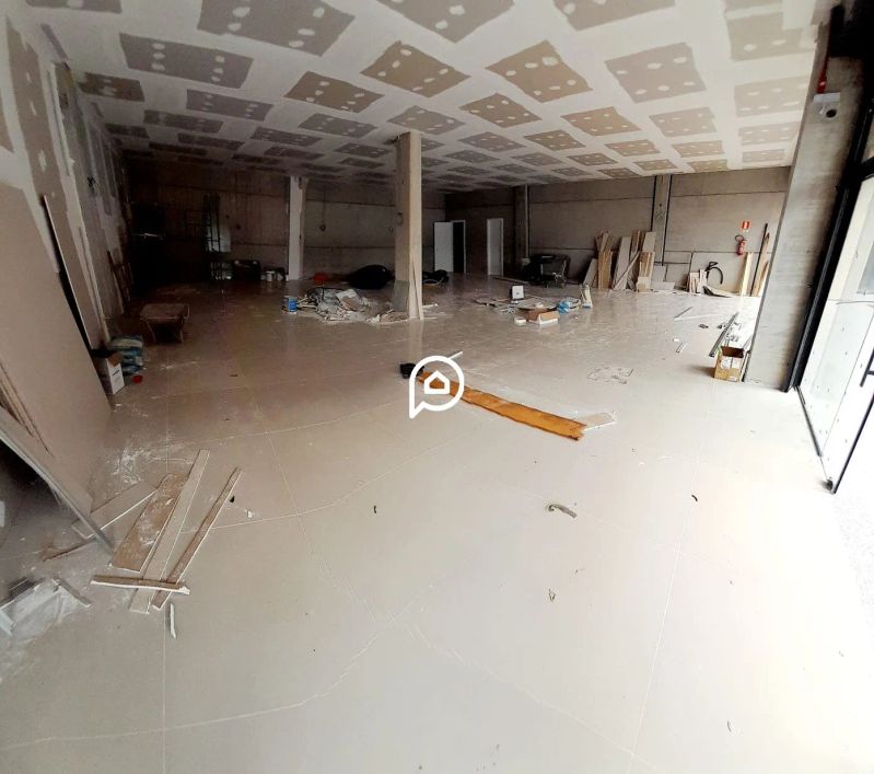 LOJA TERREA, 140M2, BAIRRO CRUZEIRO