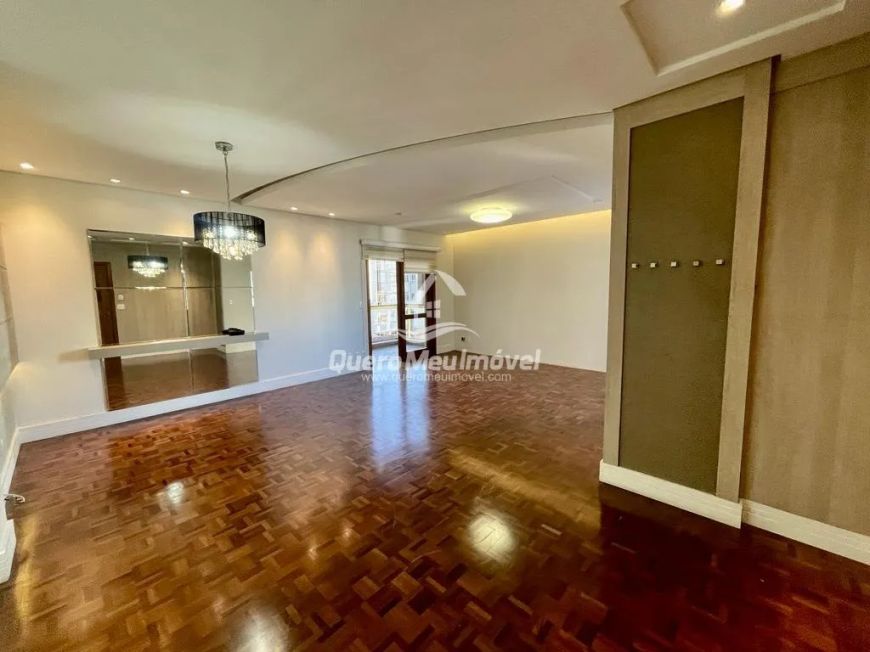 Apartamento com 3 dormitórios no Exposição