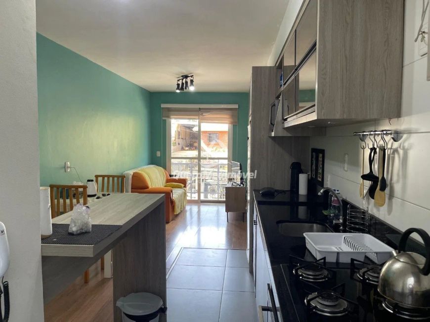 Apartamento semimobiliado à venda Santa Catarina