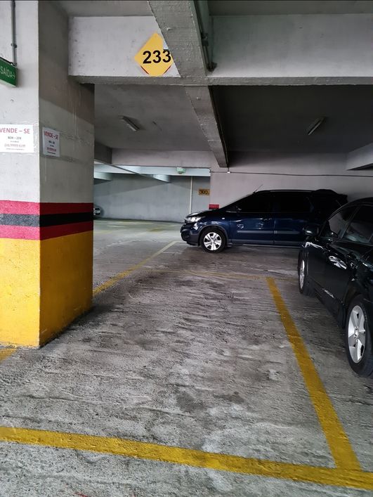 Garagem para venda tem 12 metros quadrados em São Pelegrino - Caxias do Sul - Rio Grande do Sul