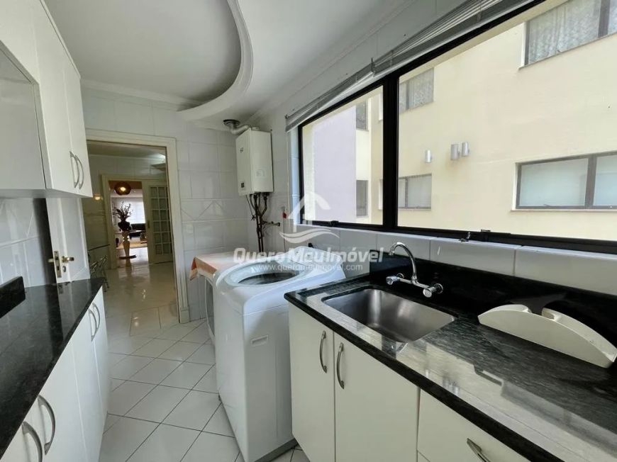Apartamento mobiliado à venda no Jardim América