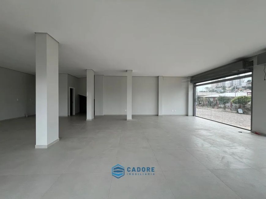 Loja comercial esquina com 115m² bairro Bela Vista
