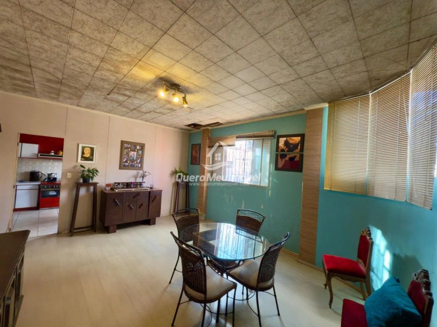 Casa a venda na Rua Moreira César