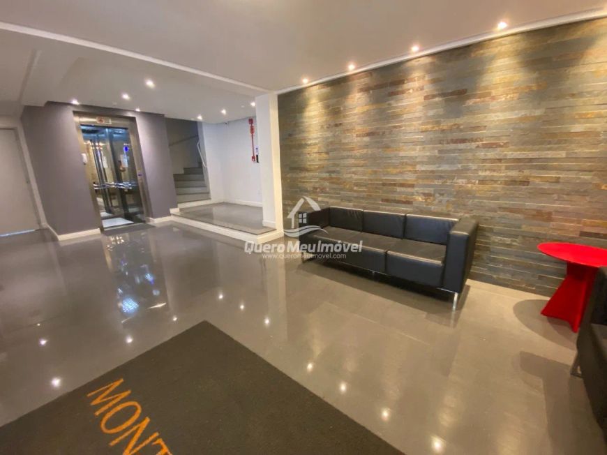 Apartamento semimobiliado no Colina Sorriso
