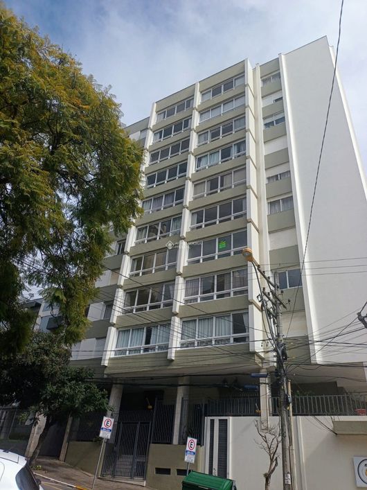 Ensolarado apartamento no centro