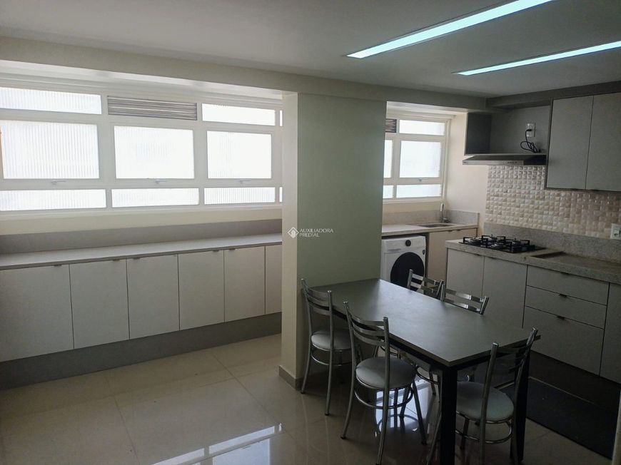 Ensolarado apartamento no centro