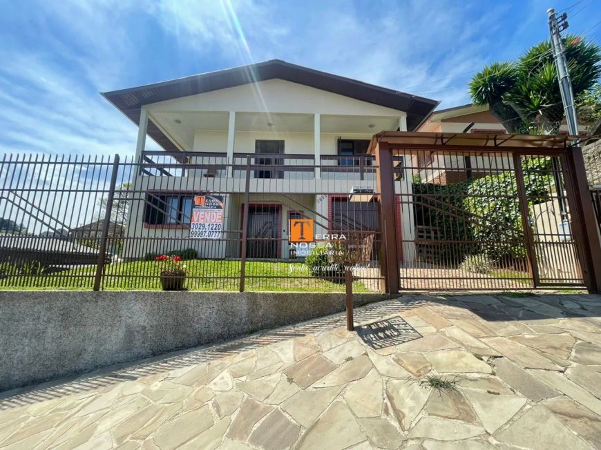 Casa 02 pisos e 02 moradias, à venda Diamantino, Caxias do Sul, RS