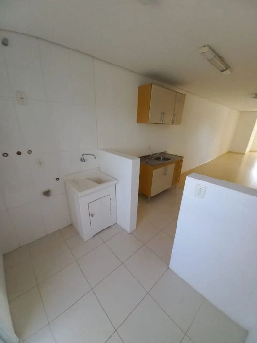 Excelente apartamento semimobiliado no Bairro Jardim do Shopping! Conta com 02 dormitórios (sendo 01