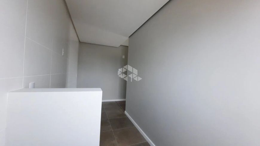 Lindo apartamento com suíte, sacada com churrasqueira, elevador, 1 vaga de garagem