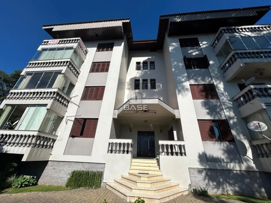 Apartamento com 3 dormitórios, sala com sacada, banheiro social, banheiro auxiliar, garagem, vista p