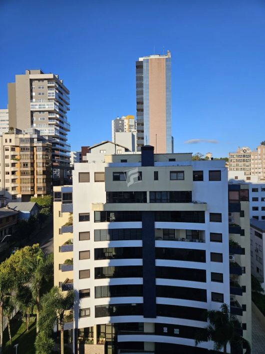 FULCHER IMÓVEIS Vende: Apartamento de 3 dormitórios, sendo 1 suíte, pronto para morar. Com uma área