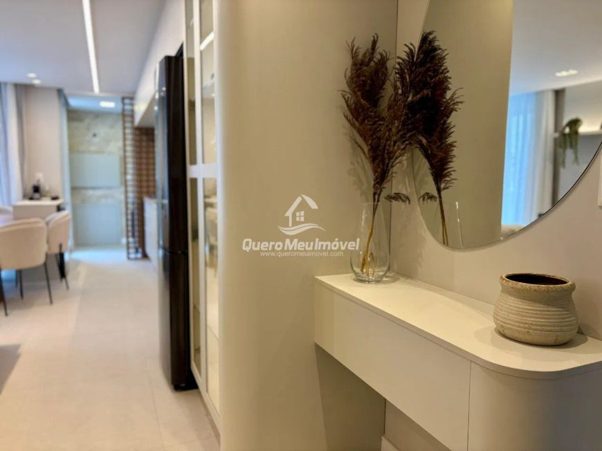 Apartamento mobiliado à venda no São Pelegrino
