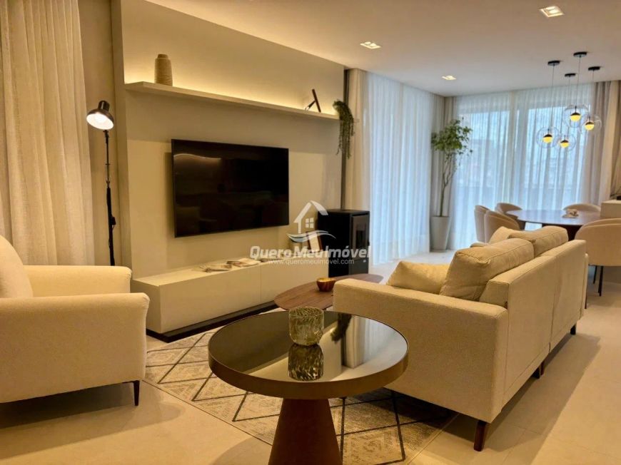 Apartamento mobiliado à venda no São Pelegrino