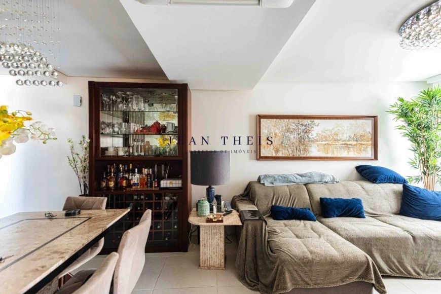 Apartamento Mobiliado à venda no Centro
