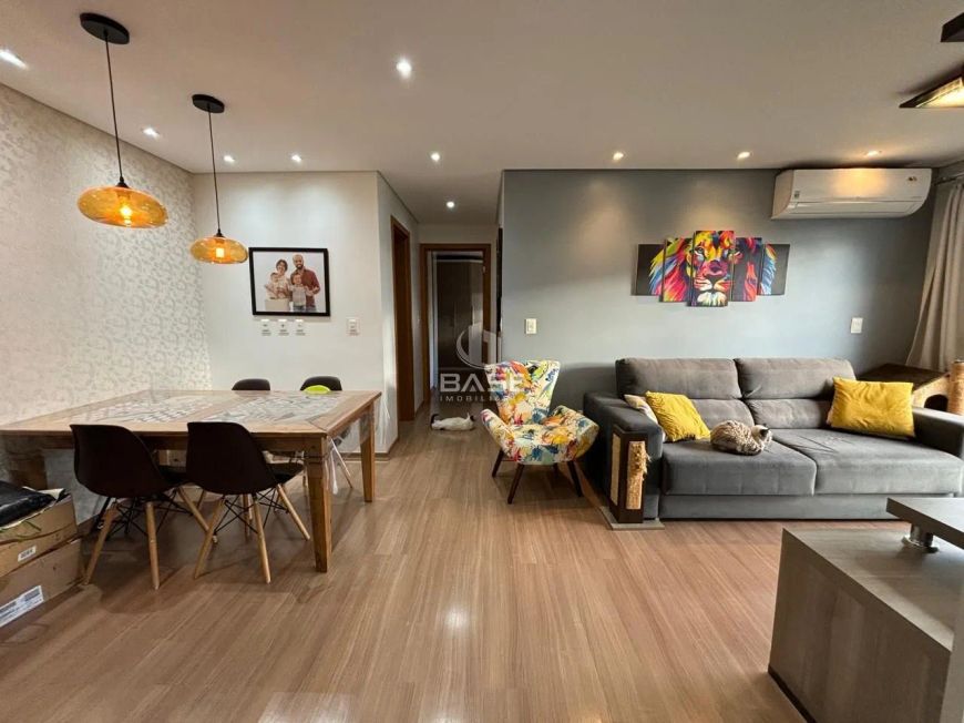 Localizado no bairro Charqueadas, em Caxias do Sul, este apartamento de 2 dormitórios, sendo 1 suíte