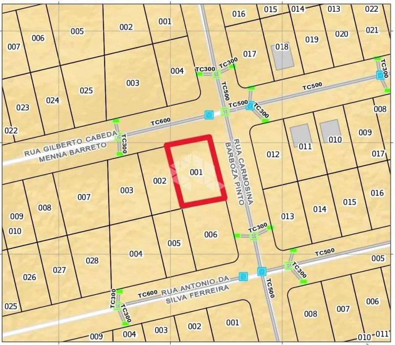 Terreno de esquina com 423 m², localizado no Bairro São Giacomo.