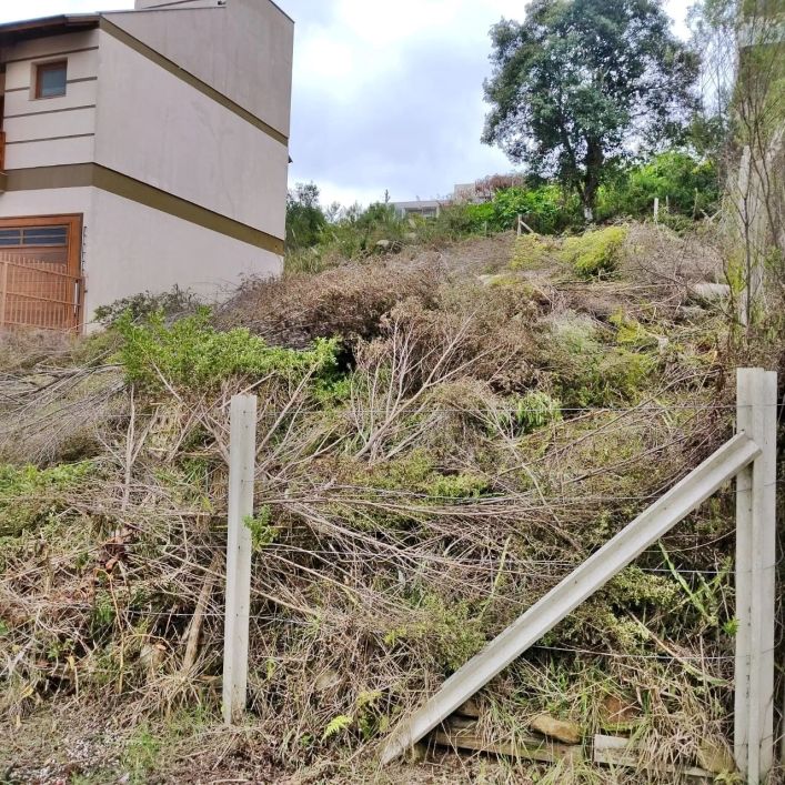 BENTOALVES vende terreno com testada de 12m, em ótima localização, b. Vinhedos em Caxias do Sul - RS
