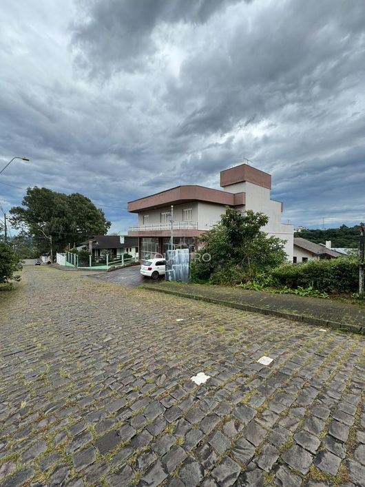 Terreno em localização privilegiada