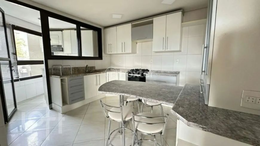Apartamento à venda Rua Lourenço Pergher, Panazzolo - Caxias do Sul