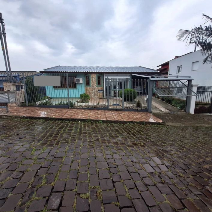 Venda de Casa em Caxias do Sul-RS, bairro Santa Lúcia