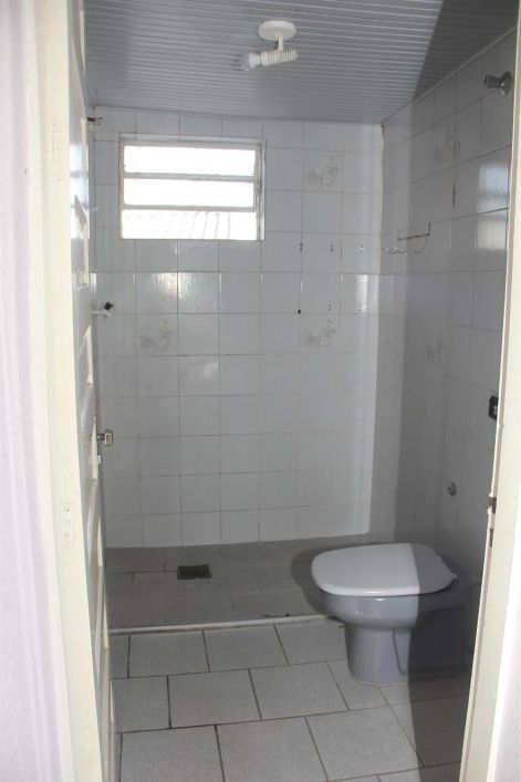 Excelente residência no Bairro Rio Branco! Casa mista com 02 moradias! Ambos pavimentos contam com: