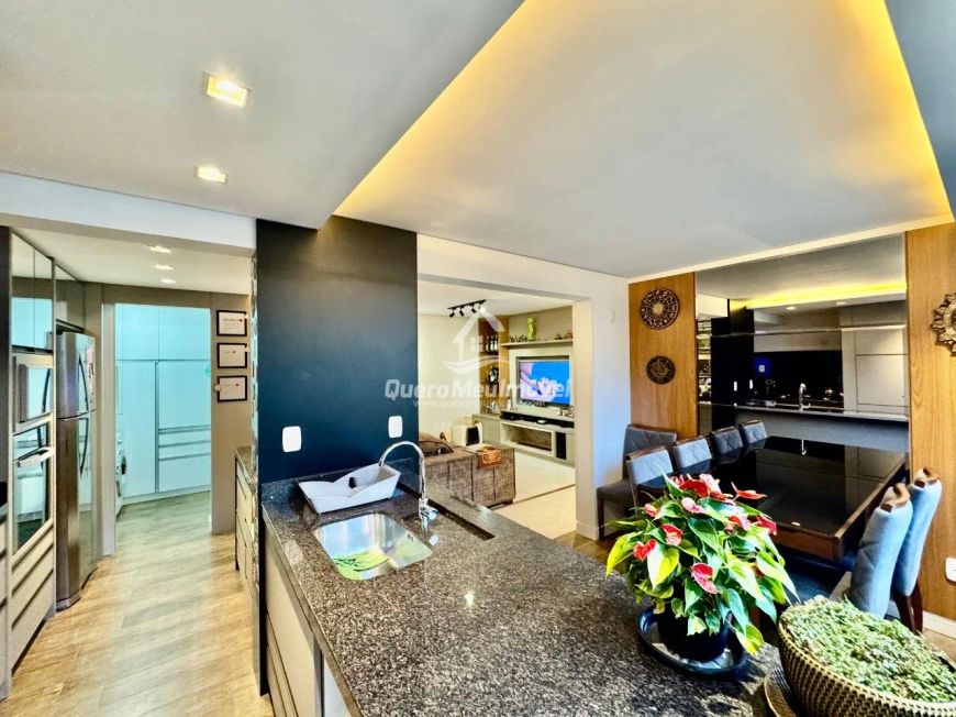Apartamento à venda no Panazzolo