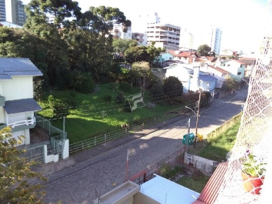 FULCHER IMÓVEIS Vende Apartamento com 3 dormitórios sendo 1 suíte, sala para 2 ambientes com sacada,