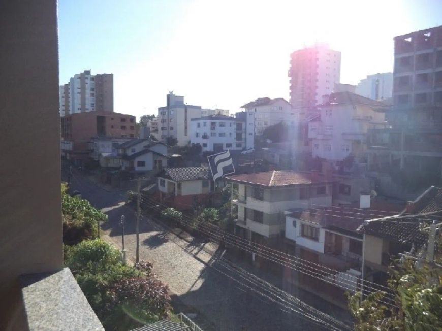 FULCHER IMÓVEIS Vende Apartamento com 3 dormitórios sendo 1 suíte, sala para 2 ambientes com sacada,