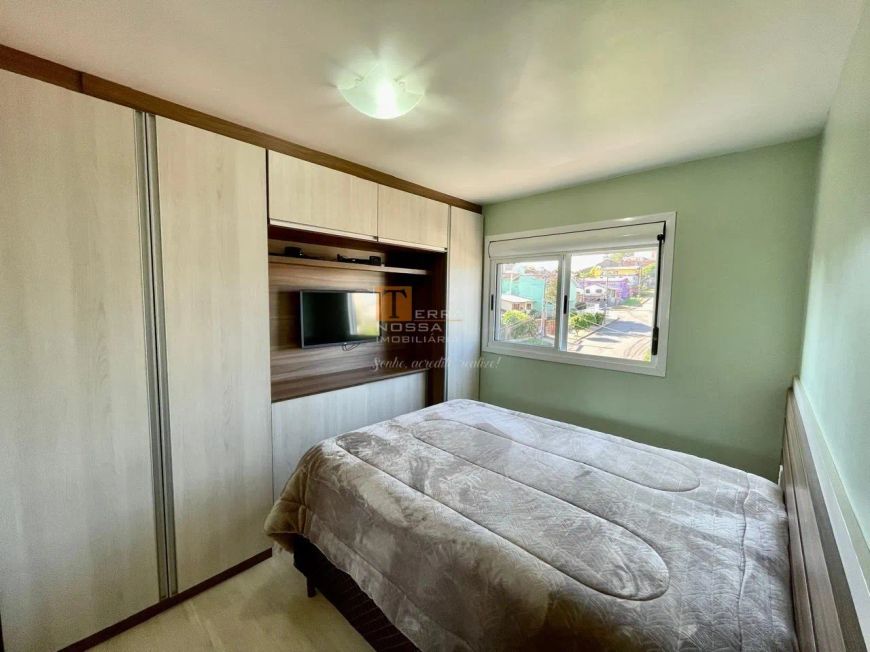 Apartamento semimobiliado com 2 Dormitórios, Bairro Charqueadas, em Caxias do Sul - RS.