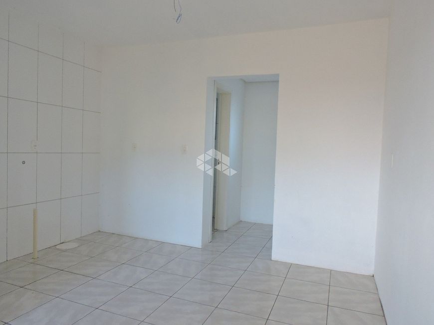 Sobrado com 2 dormitórios no Desvio Rizzo.