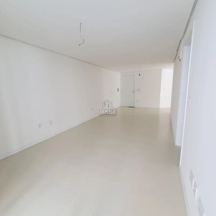 Excelentes apartamentos com 110,64m² de área privativa, 3 dormitórios sendo 1 suíte, banheiro social