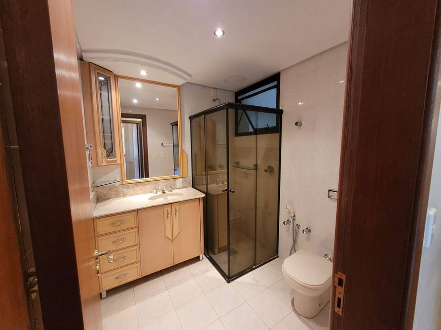 Apartamento para venda com 234 metros quadrados com 3 quartos